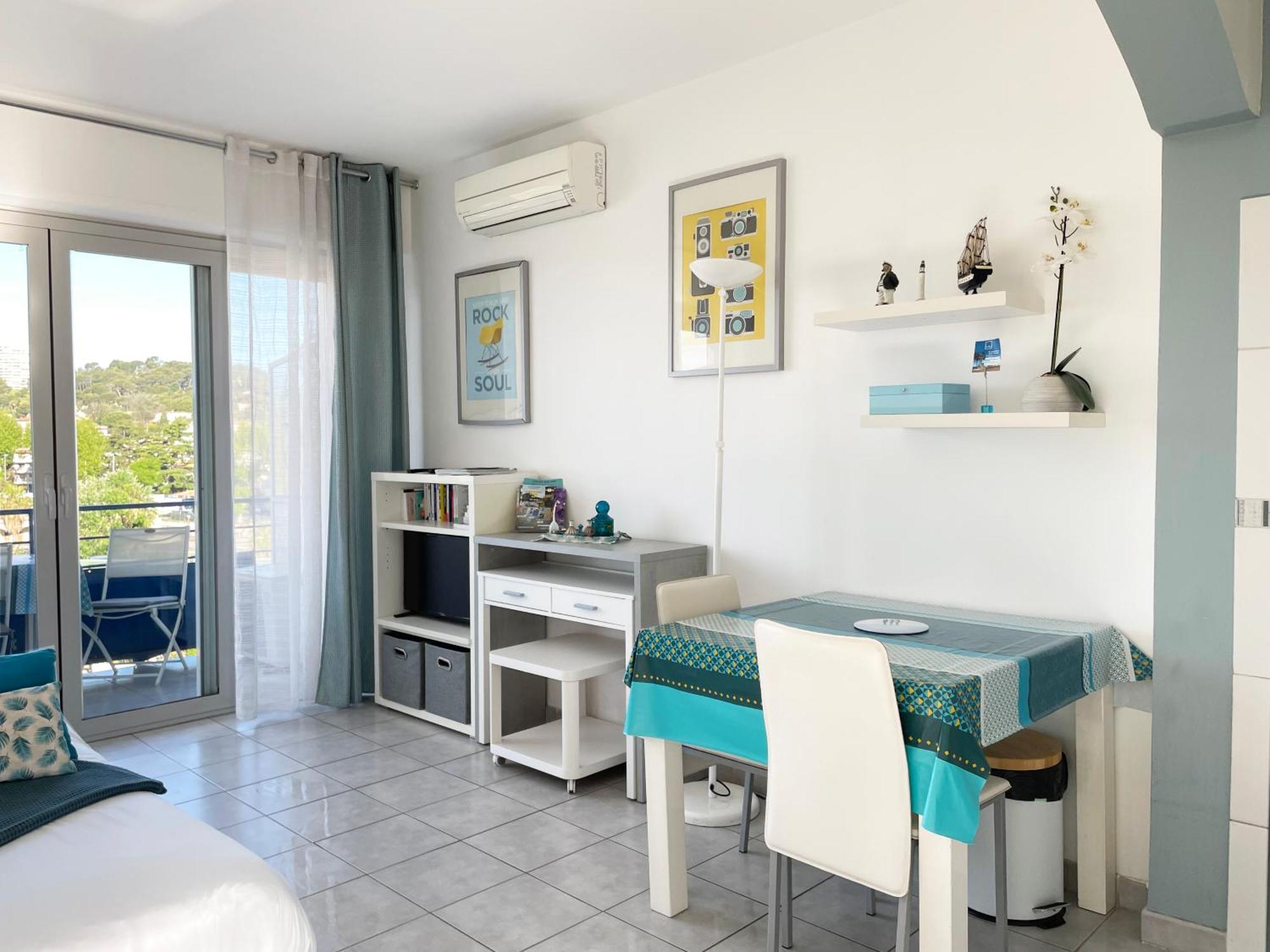 Plage Et Hippodrome Apartment Cagnes-sur-Mer Ngoại thất bức ảnh